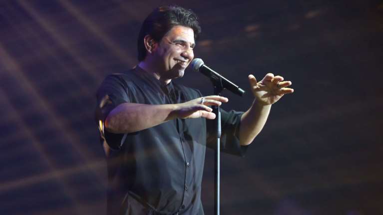 Πέντε άγνωστες συγγένειες της ελληνικής σόου μπιζ - Αδέλφια, ξαδέλφια, θείοι... [βίντεο]