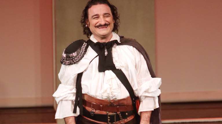 Το Τwitter αποθεώνει τον Χαραλαμπόπουλο για την "πόρτα" στη Σάσα Σταμάτη: "Την έστειλε για... βρούβες"