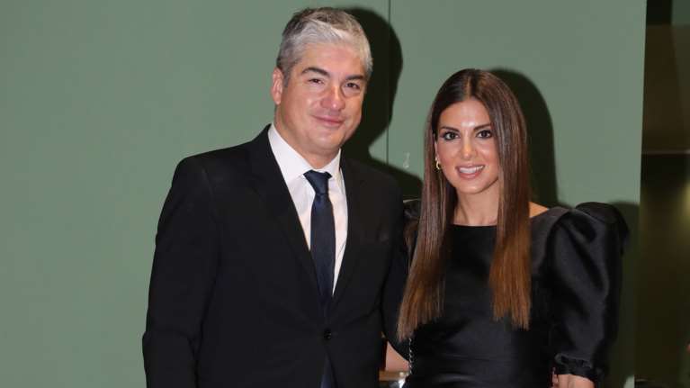 Σταματίνα Τσιμτσιλή: Το little black dress που επέλεξε σε έξοδο με τον Θέμη Σοφό