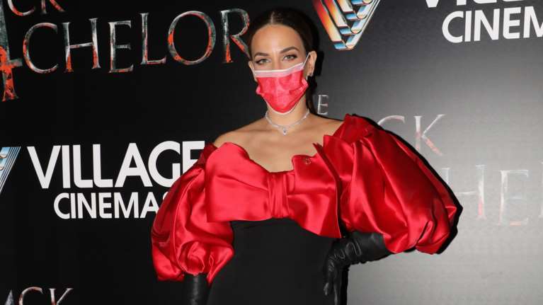 Κατερίνα Στικούδη: Με χολιγουντιανό φόρεμα στην πρώτη βραδινή έξοδο μετά τη γέννα