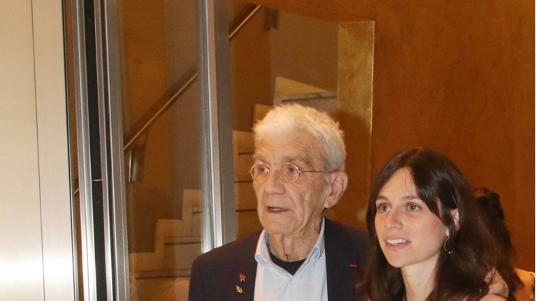 μπουταρησ εγγονη