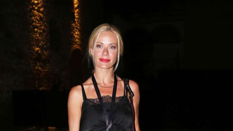 Η Ζέτα Μακρυπούλια μελαχρινή στα '90s - Στην αγκαλιά του τότε αγαπημένου της, γυμναστή Κώστα Αλιμπέρτη