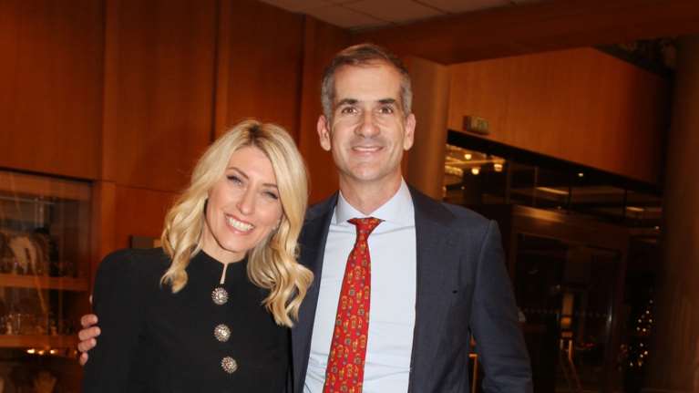 Σία Κοσιώνη - Κώστας Μπακογιάννης: Η θέα του σπιτιού τους- "Από την εξωτική Αθήνα"