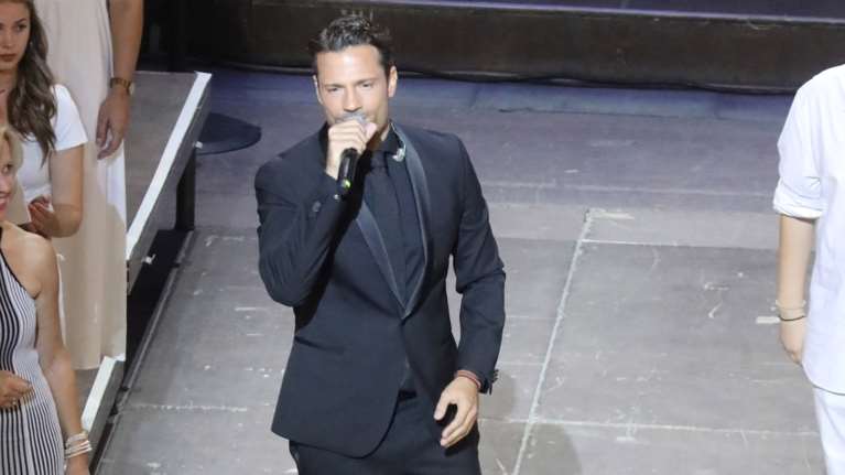 Κωνσταντίνος Αργυρός: &quot;Εγώ είμαι τίποτα μπροστά στον Γιώργο Νταλάρα&quot;- Η απάντησή του στην κριτική για τις διαφημίσεις