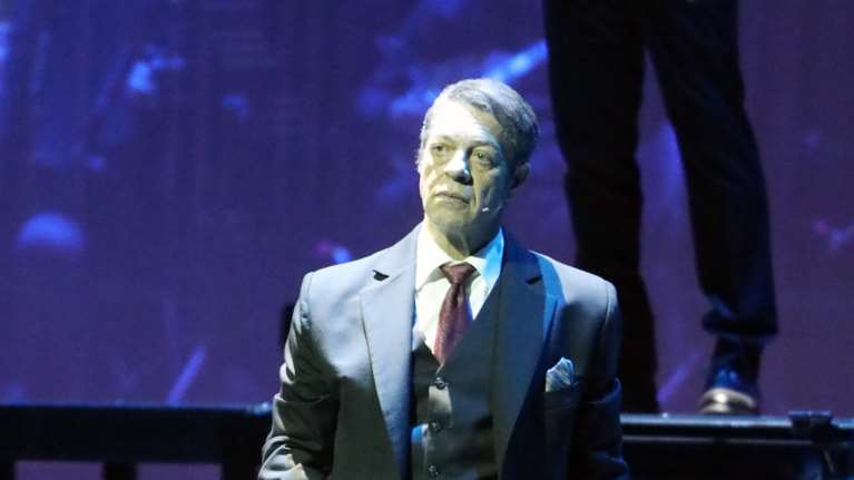 Η σύντροφος του Γιάννη Τσορτέκη στη θεατρική πρεμιέρα του