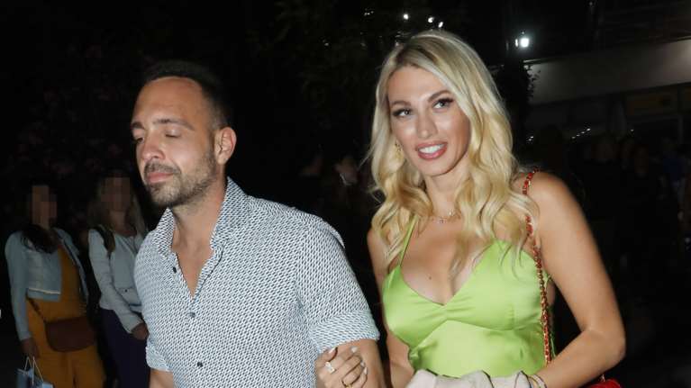 Κωνσταντίνα Σπυροπούλου: Οι νέες φωτογραφίες που... κρύβει την κοιλιά της, μετά τις φήμες για γάμο και εγκυμοσύνη