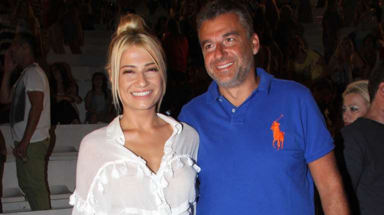 Γιώργος Λιάγκας- Φαίη Σκορδά: Η εμφάνιση σε εστιατόριο στη Βουλιαγμένη με λίγα λεπτά διαφορά