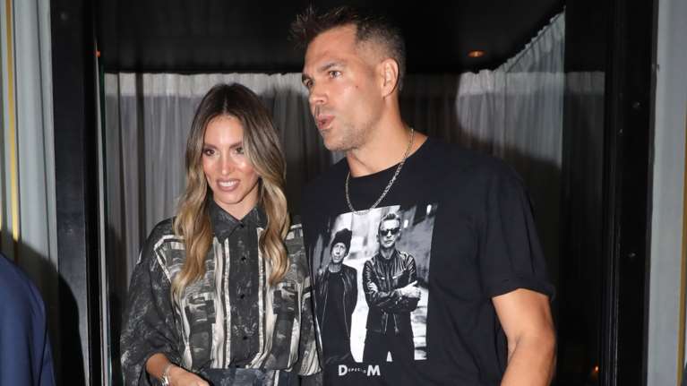 Αθηνά Οικονομάκου - Μπρούνο Τσερέλα: Η πρώτη δημόσια εμφάνιση του ζευγαριού στην Αθήνα - Τα ασορτί look τους