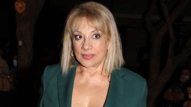 Συγκλονίζει η Άννα Αδριανού: Ο πατέρας μου πέθανε στα χέρια μου - Έχασα τον αδερφό μου στα 18 του [βίντεο]