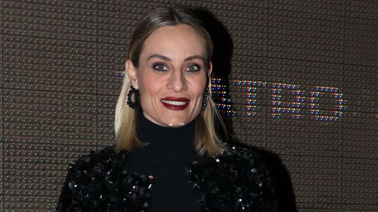 Ελεονώρα Μελέτη: Το αστραφτερό παλτό που αναβάθμισε ένα κατά τα άλλα βαρετό σύνολο