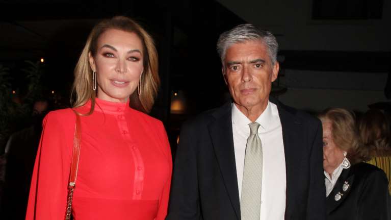 Στεφανίδου - Ευαγγελάτος: Έξοδος με θέα την Ακρόπολη - Η εμφάνιση της παρουσιάστριας με Chanel και Louboutin