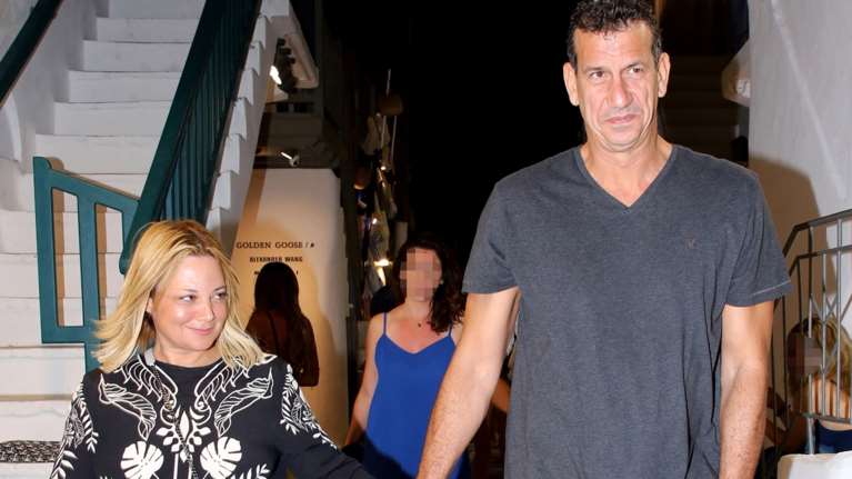 Νάνσυ Ζαμπέτογλου &amp; Νάσος Γαλακτερός γιορτάζουν 10 χρόνια γάμου - &quot;Πάντα αγκαλιά&quot;