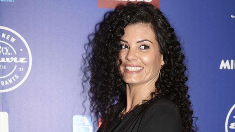 Μαρία Κορινθίου: Ποιος είναι ο γοητευτικός άνδρας που έκλεψε την καρδιά της μετά τον χωρισμό με τον Αϊβάζη