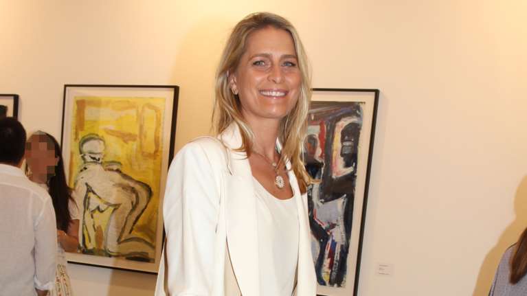 Η Τατιάνα Μπλάτνικ στην &quot;Art Athina 2025&quot; - Τα σνίκερ που απογείωσαν το &quot;ήσυχο&quot; σύνολό της