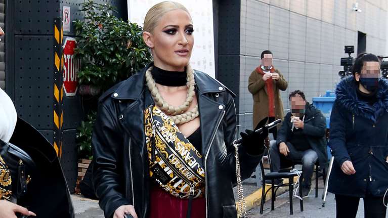 Ιωάννα Τούνη: &quot;Λάθος μου και συγγνώμη&quot; - Τα μαζεύει μετά τον σάλο για την απαράδεκτη συμπεριφορά στο αεροδρόμιο