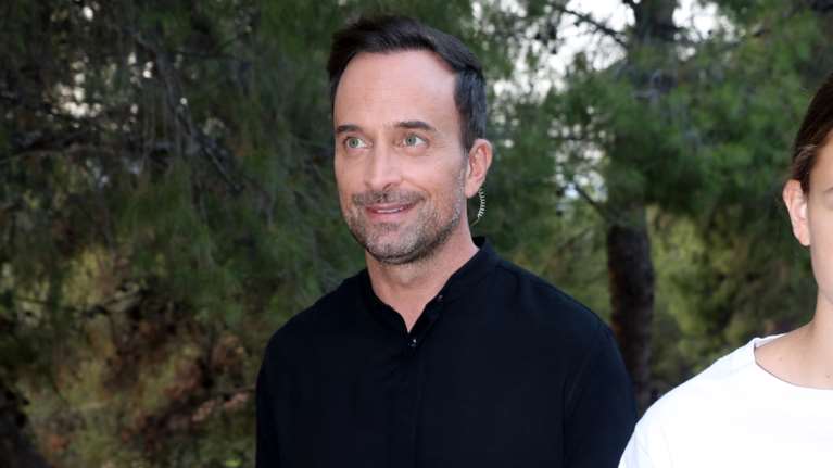 Ο Γιώργος Λιανός απαθανατίζει την 14χρονη κόρη του Αριάνα για μία ξεχωριστή αφορμή