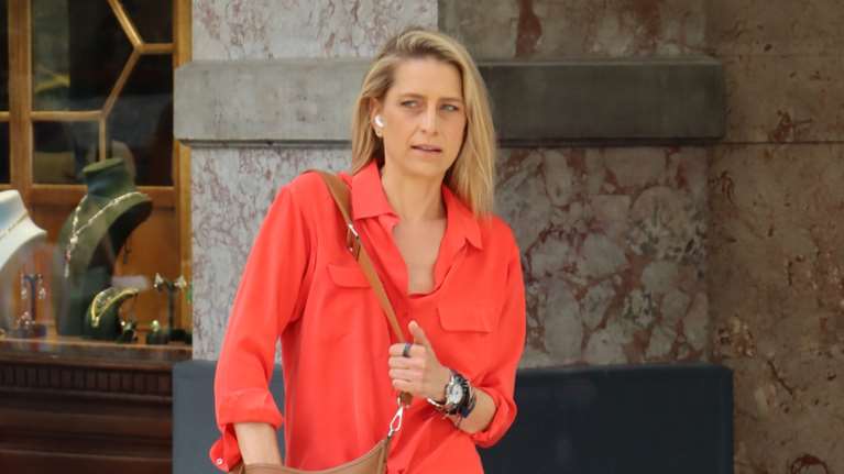 Τατιάνα Μπλάτνικ: Η εμφάνιση με γνωστό παρουσιαστή στο κέντρο της Αθήνας - Το ραντεβού στη Βουκουρεστίου [Εικόνες]