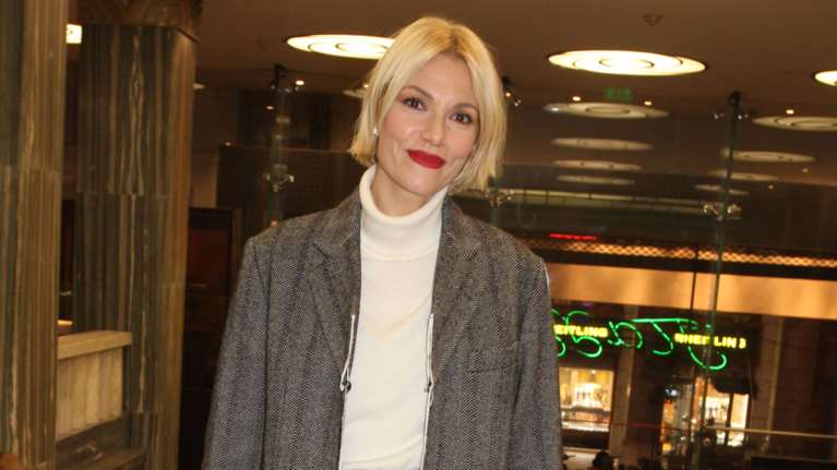 Η Βίκυ Καγιά έχει γενέθλια - Το απίθανο βίντεο με το οποίο αποκάλυψε την ηλικία της