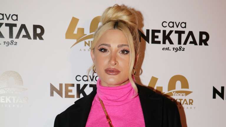 Ιωάννα Τούνη: Μας δείχνει πως είναι το σώμα της μετά τη γέννηση του γιου της - &#39;&#39;Έχω χαλαρό δέρμα στην κοιλιά&#39;&#39;