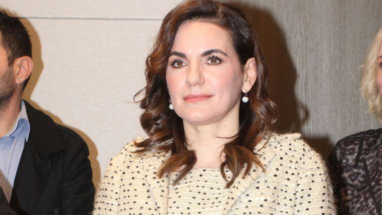 Η Όλγα Κεφαλογιάννη σε λαμπερή δεξίωση για τα γενέθλια του Αυτοκράτορα της Ιαπωνίας - Super chic η υπουργός