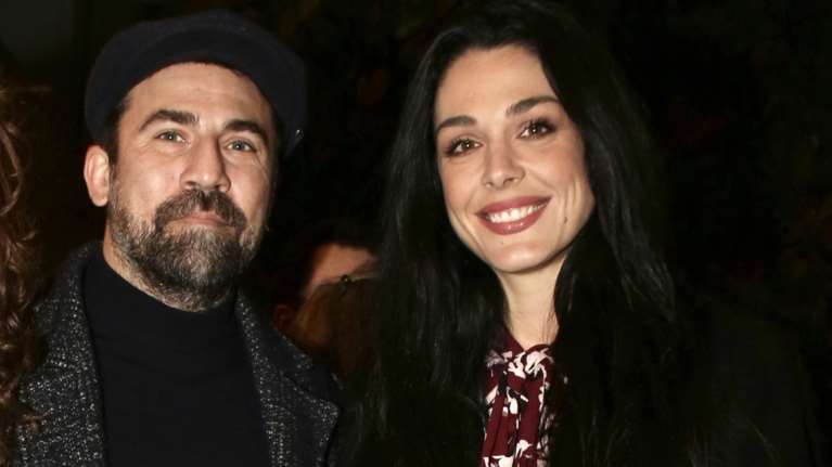 Κίμων Κουρής - Ιωάννα Τριανταφυλλίδου: Μαζί σε θεατρική πρεμιέρα το ζευγάρι των ηθοποιών [εικόνες]