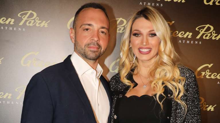 Κωνσταντίνα Σπυροπούλου: Ο γιος της ζωγραφίζει με τις μπογιές και αυτή τον καμαρώνει [Εικόνα]