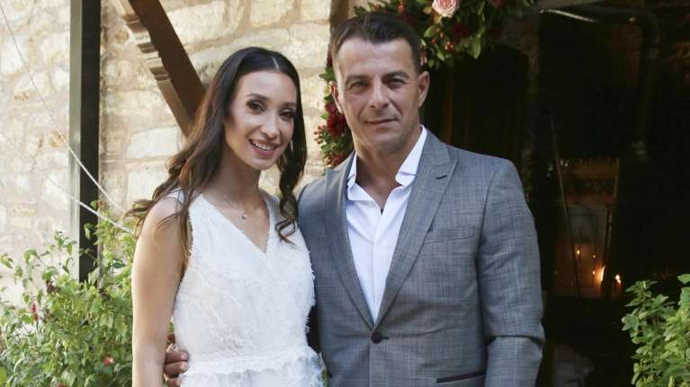 Γιώργος Αγγελόπουλος - Δήμητρα Βαμβακούση: Πανευτυχείς στη βάπτιση της κόρης τους - Οι πρώτες φωτογραφίες