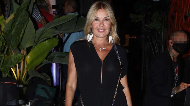 Σοκάρει η Χριστίνα Παππά: &quot;Στο σπίτι μου έτρωγα το ξύλο της αρκούδας - Ο πατέρας μου με κούρεψε&quot; [βίντεο]