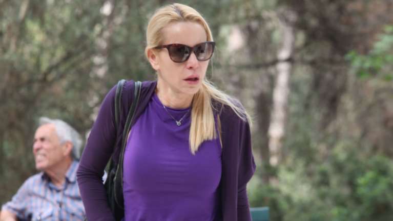 Μάρθα Κουτουμάνου: &quot;Βιοπορίζεται από οικεία πρόσωπα&quot; - Ο οικονομικός Γολγοθάς της κόρης της Ζωής Λάσκαρη