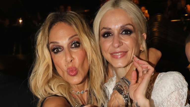 Μεξικάνικες νύχτες για τη Σοφία Καρβέλα: Dinner στην αμμουδιά - Με σιθρού καφτάνι με λάμψεις