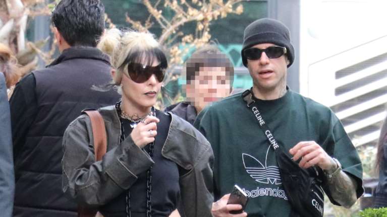 Τάμτα – Πάρις Κασιδόκωστας: &#39;Εκαναν την πιο ακραία και stylish εμφάνιση στο κέντρο της Αθήνας