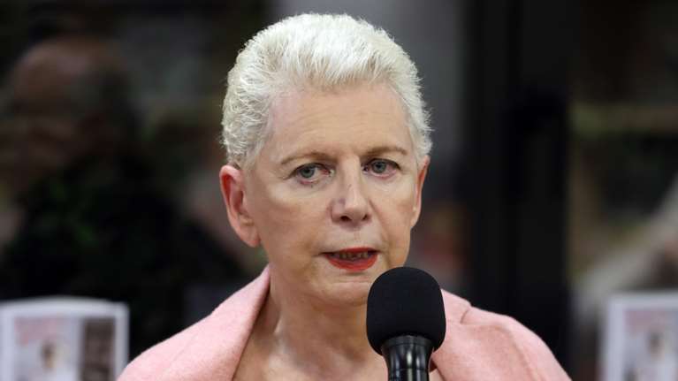 Έλενα Ακρίτα: Ξέσπασμα κατά του εισαγγελέα στη δίκη του Πέτρου Φιλιππίδη – &quot;Ας του μιλήσει κάποιος για τον αυνανισμό&quot;