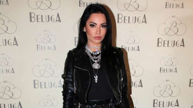 Δήμητρα Αλεξανδράκη: Γιόρτασε τα Χριστούγεννα κλεισμένη σε μοναστήρι [Βίντεο]