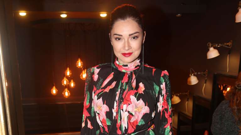 Στο σπίτι της Aποστολίας Ζώη: Πλάνα από το μοντέρνο διαμέρισμά της στην Κηφισιά