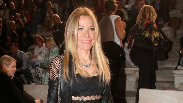 Μαριάννα Λάτση: Η rock glam εμφάνιση στο Ηρώδειο με δαντελένιο jumpsuit με διαφάνειες και cropped δερμάτινο τζάκετ