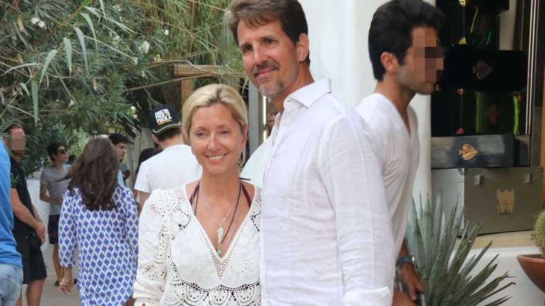 Οικογενειακώς στο Μονακό η Μαρί Σαντάλ - Εντυπωσιάζει η βραδινή της εμφάνιση