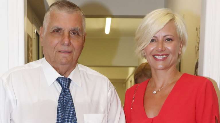 Γιώργος Τράγκας: Ξέχασε να δηλώσει 30 εκατ. ευρώ στο πόθεν έσχες η σύζυγός του - Το πολυσέλιδο πόρισμα που την καίει