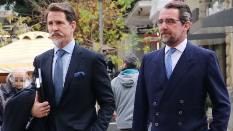 Παύλος και Νικόλαος καταθέτουν αίτηση για ιθαγένεια - &quot;Πρέπει να διαλέξουν επίθετο, απαγορεύονται οι τίτλοι ευγενείας&quot; λέει ο Βορίδης