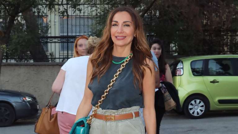 Αποκαλυπτική η Δέσποινα Βανδή: "Ερωτεύτηκα τον Βασίλη Μπισμπίκη και θεώρησα τίμιο να χωρίσω"