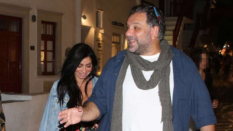 Γρηγόρης Αρναούτογλου: Το άγνωστο τηλεφώνημα στον Μικρούτσικο και η επιστροφή στην πρωινή ζώνη [βίντεο]