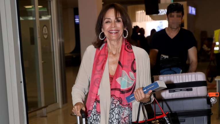 Συγκινεί η Κορίνα Τσοπέη: Ο εγγονός μου έχει το σύνδρομο Williams - Του πήρε πέντε χρόνια να περπατήσει [βίντεο]