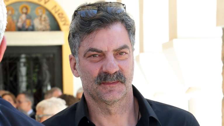 Ευχάριστα τα νέα για τον ηθοποιό Στάθη Μαντζώρο: Ανοίγει τα μάτια του μετά το εγκεφαλικό επεισόδιο που υπέστη