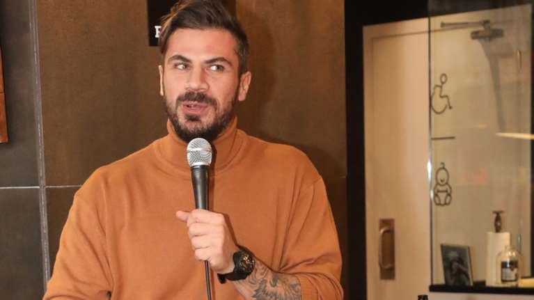 Άκης Πετρετζίκης: Αυτό είναι το νέο επαγγελματικό βήμα - Το οικόπεδο 8 στρεμμάτων που αγόρασε στα Σπάτα