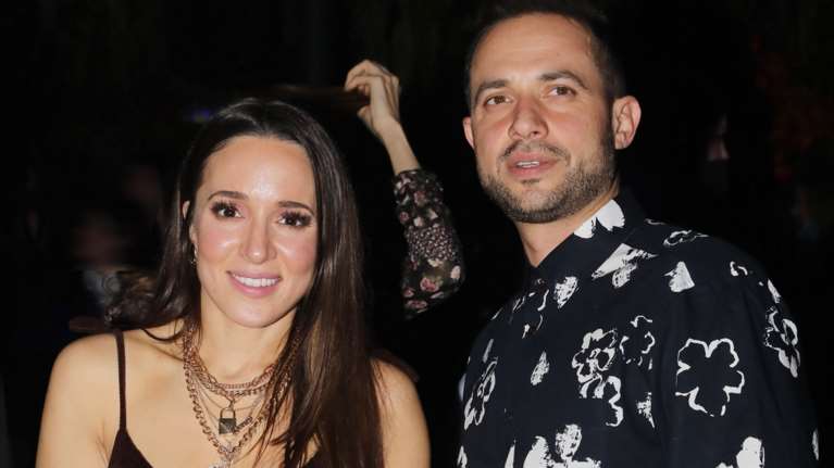 Δύσκολες ώρες για την οικογένεια της Καλομοίρας - Πέθανε ο πατέρας του συζύγου της