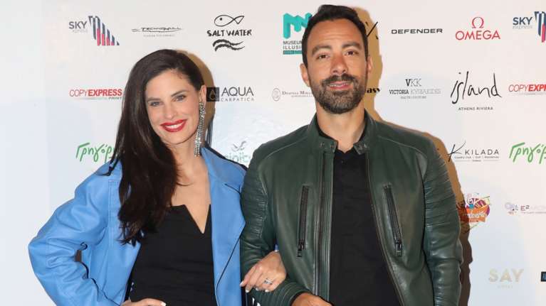 Στο Λονδίνο Χριστίνα Μπόμπα και Σάκης Τανιμανίδης: Οι πρώτες εικόνες από το ταξίδι και τη βαρκάδα στον Τάμεση