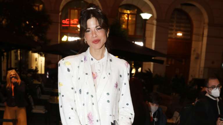 &quot;Ήμουν 39 κιλά, πήγαινα προς τον θάνατο&quot;: Η μάχη της δημοσιογράφου Δάφνης Καραβοκύρη με τη νευρική ανορεξία