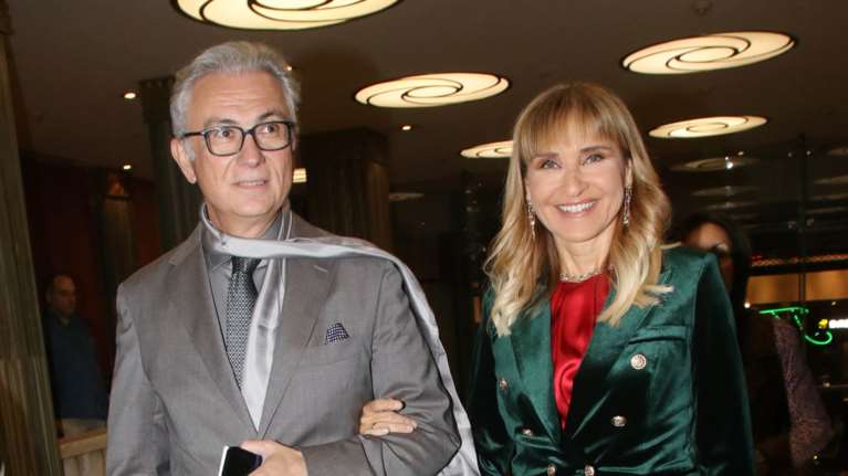 Μάρα Ζαχαρέα: Με ονειρικό ροζ φόρεμα σε κοσμική εκδήλωση