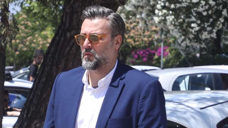 Καλλιάνος: Σήμερα η κηδεία του πατέρα του - "Όλα θα πάρουν τον δρόμο της Δικαιοσύνης για να ανακουφιστεί η ψυχούλα του"
