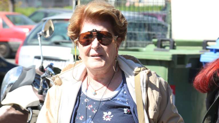 &quot;Χείμαρρος&quot; η Βάσια Τριφύλλη: Αποκάλυψε την ηλικία της - Η απιστία, η πλαστική και η χειρότερη συνεργασία [βίντεο]