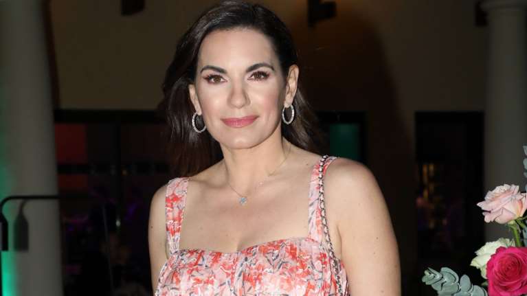 Όλγα Κεφαλογιάννη: Το υπέροχο κόκκινο λινό σύνολο που ξαναφόρεσε